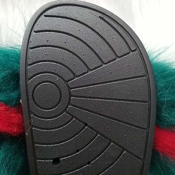 Red Green Faux Fur Slides - Picture 6 of 8